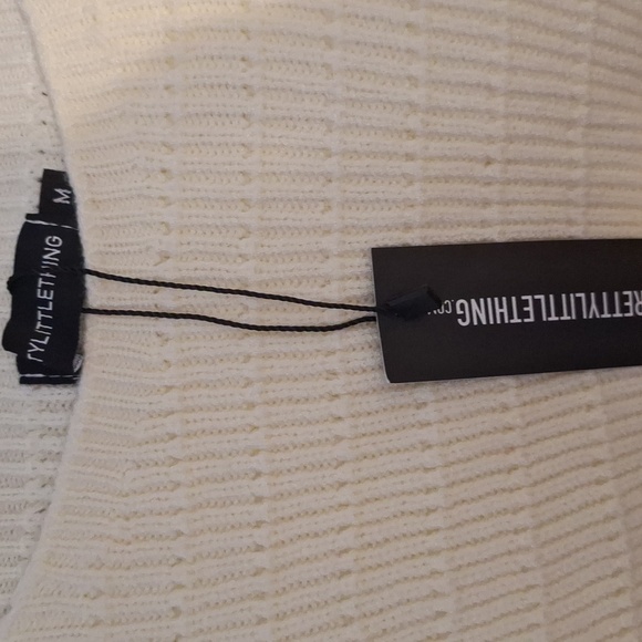 PLT Shape Cream Panelled Knit Crop Sweater Sz Medium - Picture 2 of 4